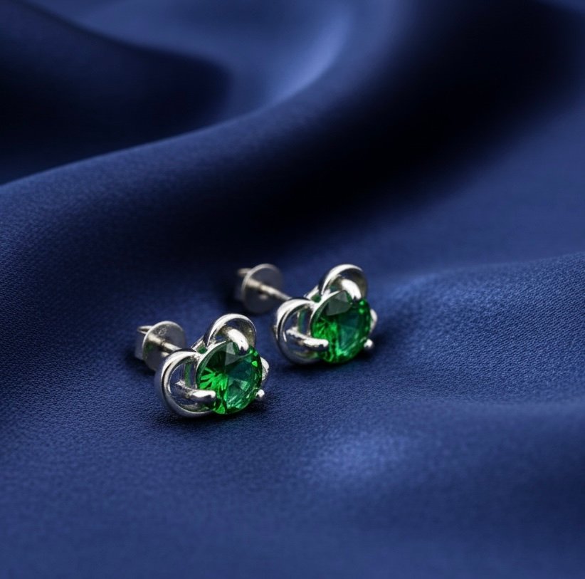 💚 Green Emerald Stud Earrings - Image 2
