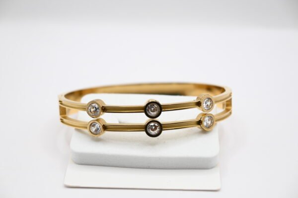 Dazzling Stone Bracelet - Image 2