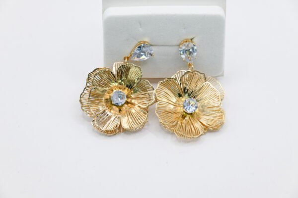 Stone-studded floral Earrings - Image 2