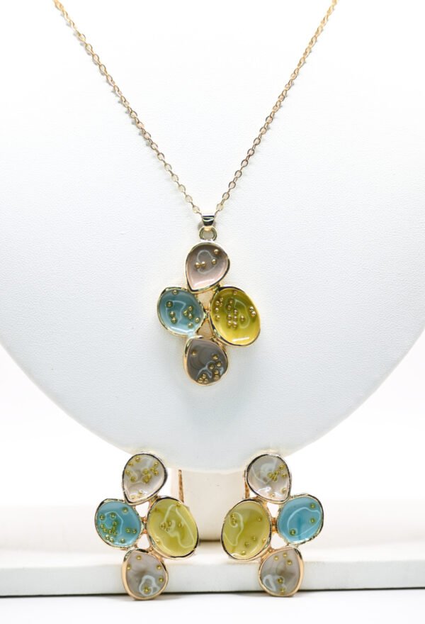 🌸 Mother of Pearl Design Jewellery