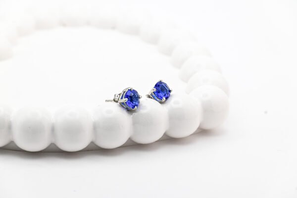 🔷 Navy Blue Stud - Image 3