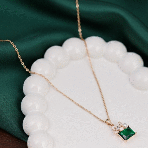 Green Emerald Chain Pendant Set