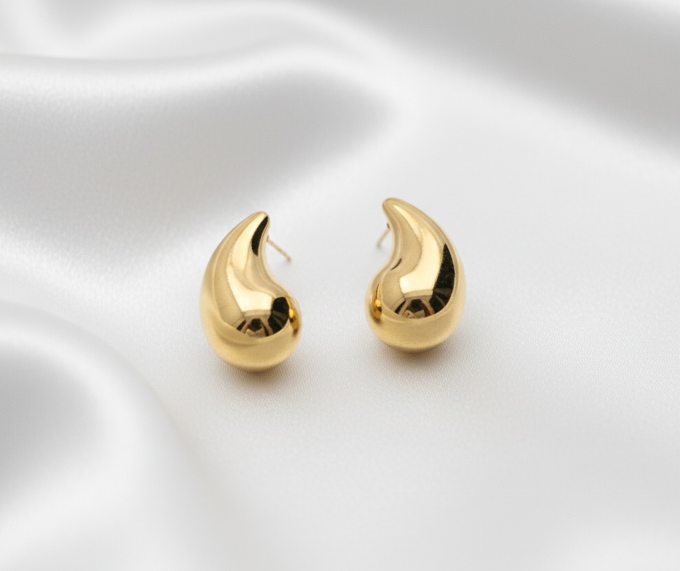 Lustre Loop Studs
