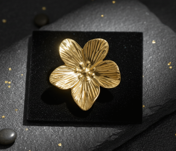 Gold Leafy Floral Ring