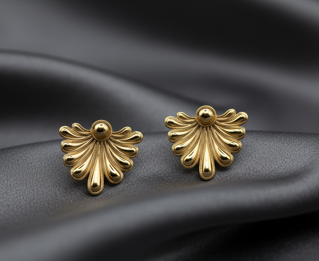 Lustre Surgical Gold studs